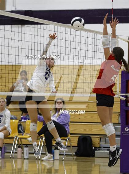 Thumbnail 2 in  Huntington North @ Leo photogallery.