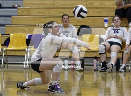 Thumbnail 2 in  Huntington North @ Leo photogallery.