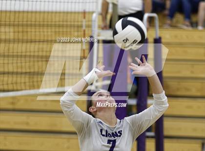 Thumbnail 1 in  Huntington North @ Leo photogallery.