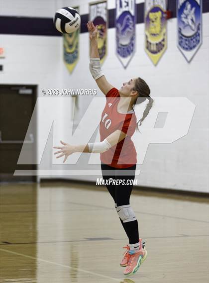 Thumbnail 1 in  Huntington North @ Leo photogallery.