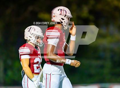 Thumbnail 2 in Ascension Catholic vs Dunham photogallery.