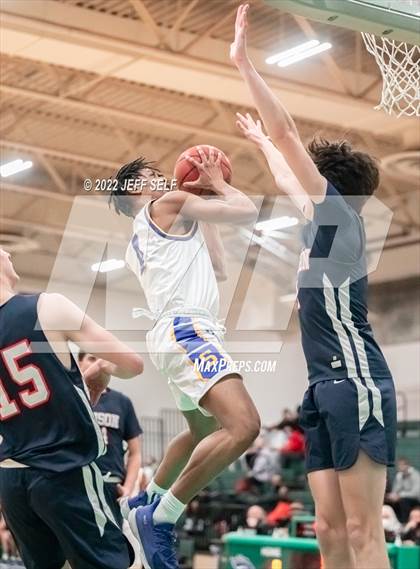 Thumbnail 3 in Edison vs. Oscar Smith photogallery.