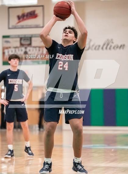 Thumbnail 1 in Edison vs. Oscar Smith photogallery.