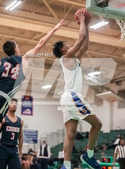Thumbnail 1 in Edison vs. Oscar Smith photogallery.