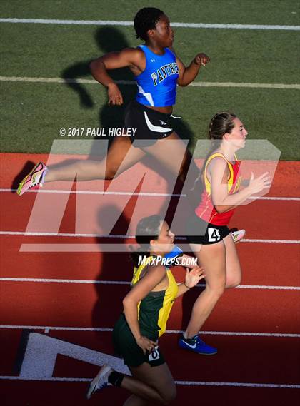 Thumbnail 2 in Hornet Invitational photogallery.