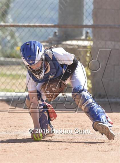 Thumbnail 1 in Foothill @ Brea Olinda photogallery.