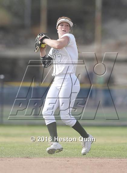 Thumbnail 3 in Foothill @ Brea Olinda photogallery.