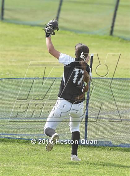 Thumbnail 3 in Foothill @ Brea Olinda photogallery.