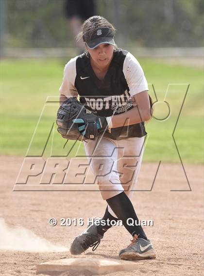 Thumbnail 1 in Foothill @ Brea Olinda photogallery.