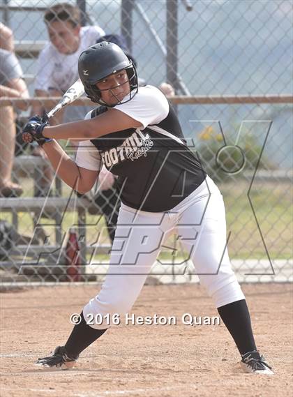 Thumbnail 3 in Foothill @ Brea Olinda photogallery.