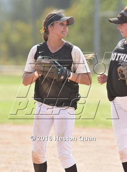Thumbnail 3 in Foothill @ Brea Olinda photogallery.