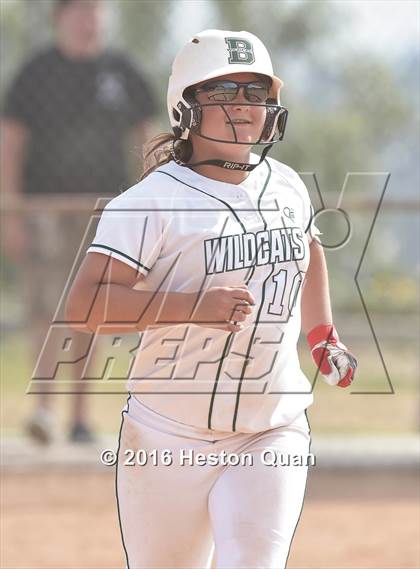 Thumbnail 1 in Foothill @ Brea Olinda photogallery.