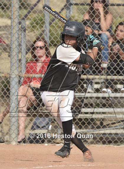 Thumbnail 3 in Foothill @ Brea Olinda photogallery.