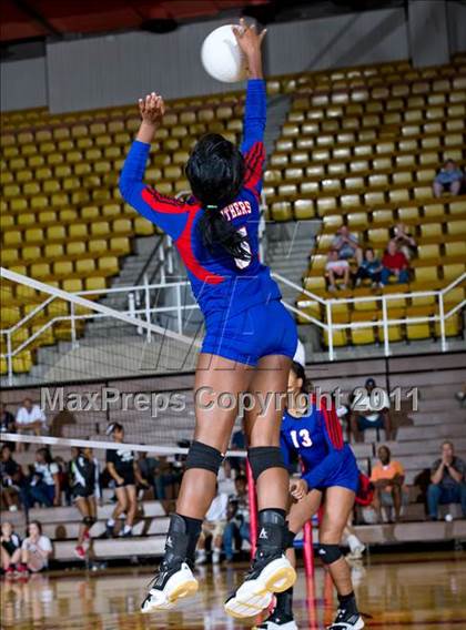 Thumbnail 3 in South Grand Prairie vs. Duncanville photogallery.