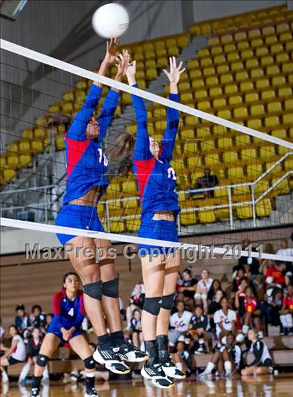 Thumbnail 3 in South Grand Prairie vs. Duncanville photogallery.