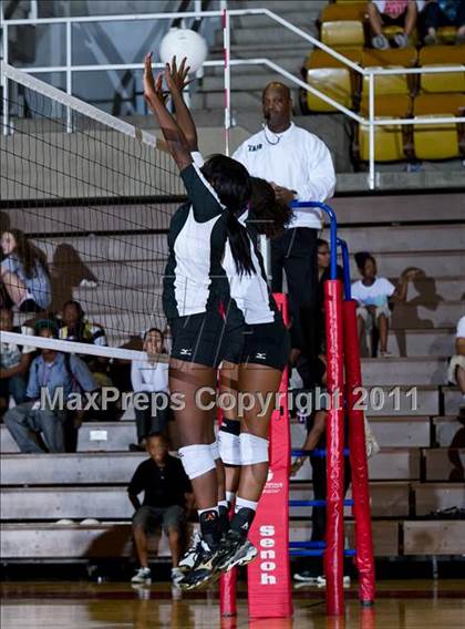 Thumbnail 3 in South Grand Prairie vs. Duncanville photogallery.
