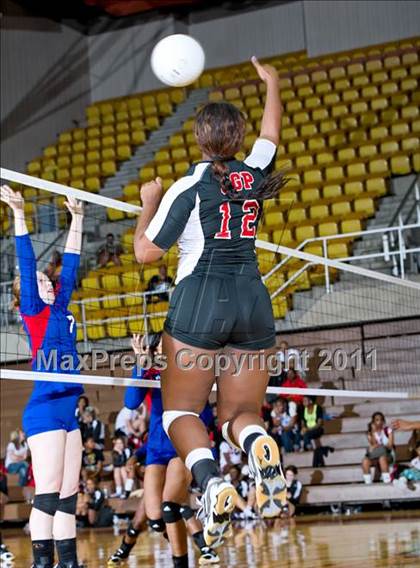 Thumbnail 1 in South Grand Prairie vs. Duncanville photogallery.