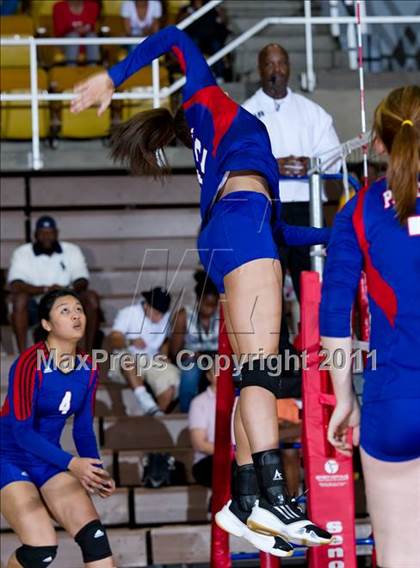 Thumbnail 3 in South Grand Prairie vs. Duncanville photogallery.