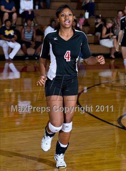 Thumbnail 2 in South Grand Prairie vs. Duncanville photogallery.