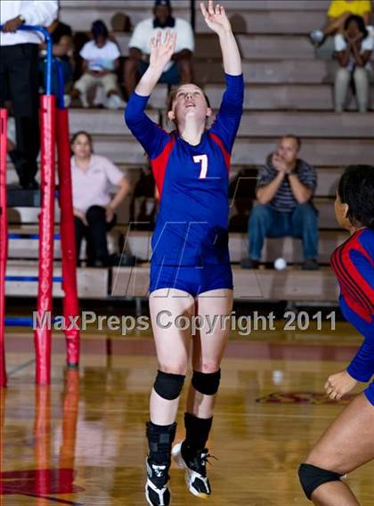 Thumbnail 1 in South Grand Prairie vs. Duncanville photogallery.