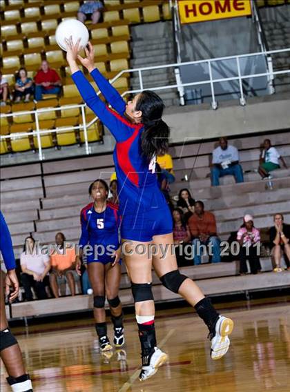 Thumbnail 3 in South Grand Prairie vs. Duncanville photogallery.