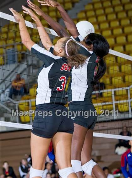 Thumbnail 1 in South Grand Prairie vs. Duncanville photogallery.