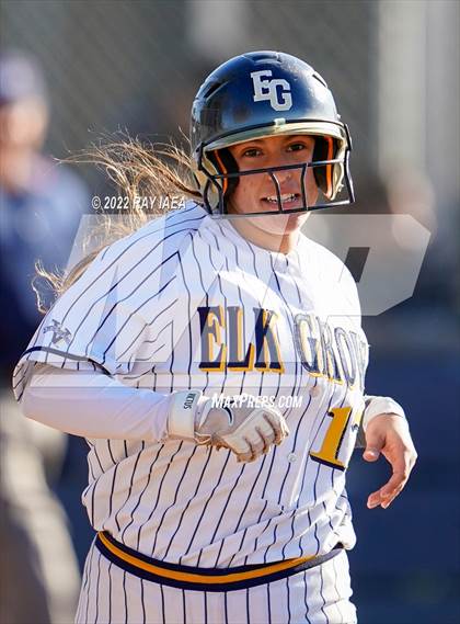 Thumbnail 3 in Whitney @ Elk Grove photogallery.