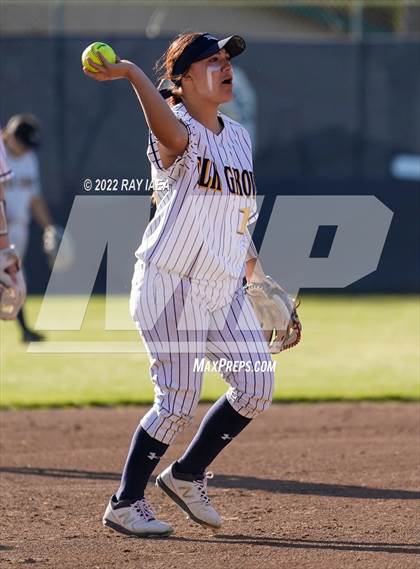 Thumbnail 1 in Whitney @ Elk Grove photogallery.