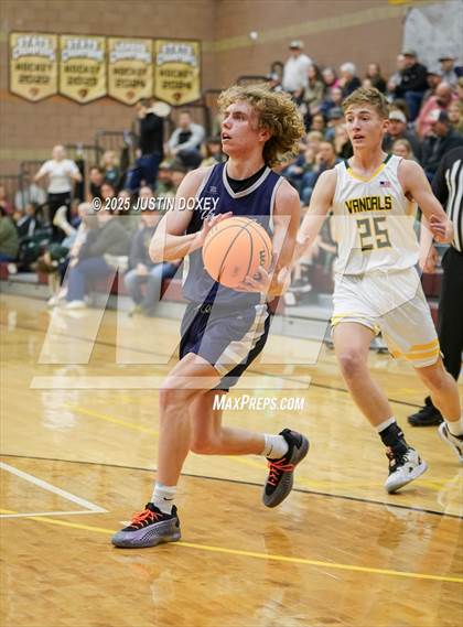 Thumbnail 3 in Eureka vs Virginia City (NIAA Class 1A State Quarterfinals) photogallery.