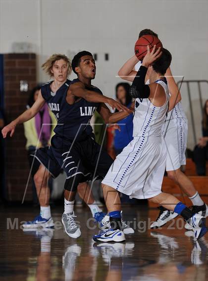 Thumbnail 3 in Broomfield vs. Lincoln photogallery.