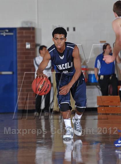 Thumbnail 3 in Broomfield vs. Lincoln photogallery.