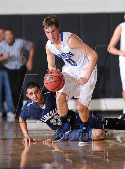 Thumbnail 2 in Broomfield vs. Lincoln photogallery.