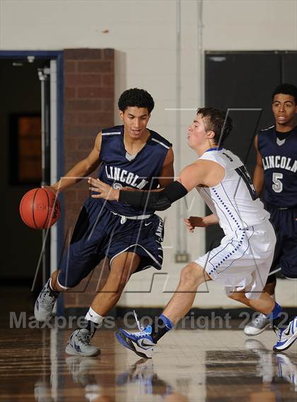 Thumbnail 3 in Broomfield vs. Lincoln photogallery.