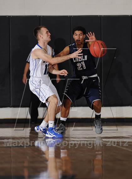 Thumbnail 3 in Broomfield vs. Lincoln photogallery.