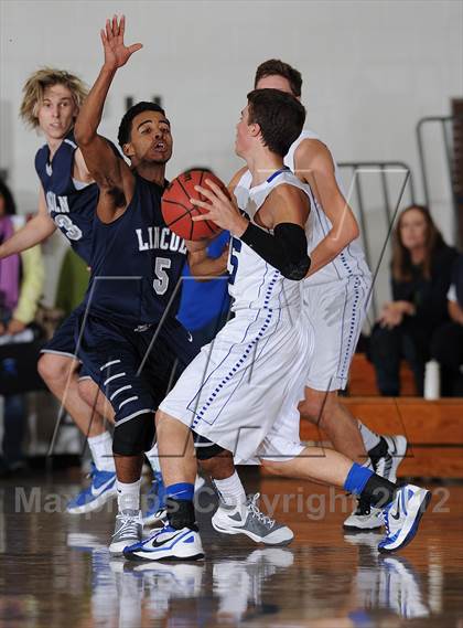 Thumbnail 2 in Broomfield vs. Lincoln photogallery.