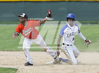 Thumbnail 3 in Bogan vs. Brooks (IHSA Regional Final) photogallery.
