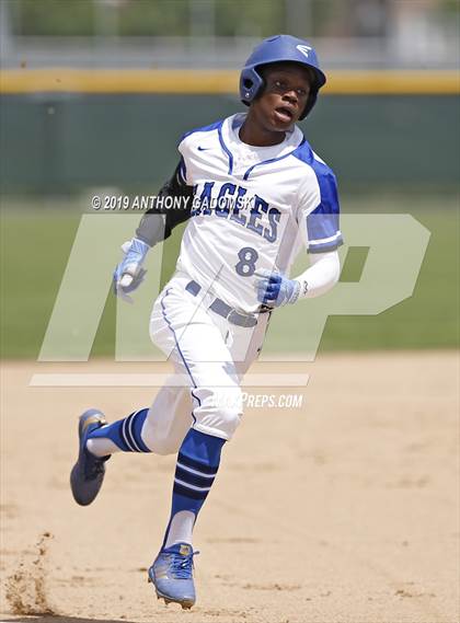 Thumbnail 2 in Bogan vs. Brooks (IHSA Regional Final) photogallery.