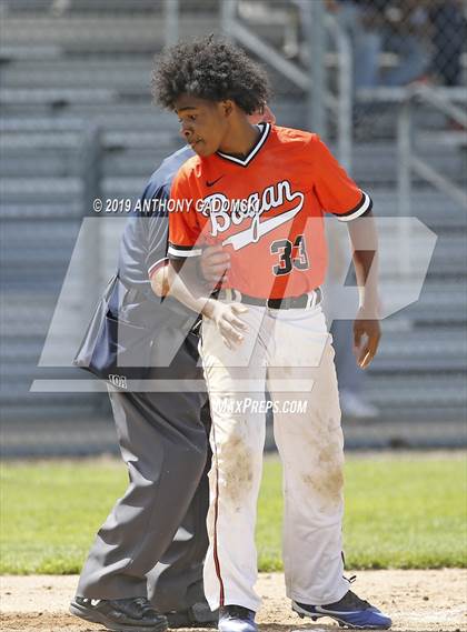 Thumbnail 1 in Bogan vs. Brooks (IHSA Regional Final) photogallery.