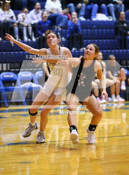 Thumbnail 2 in Perrin-Whitt vs. Saint Jo (UIL Basketball 1A D1 Region 3 Bi-District) photogallery.