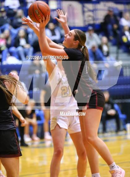 Thumbnail 2 in Perrin-Whitt vs. Saint Jo (UIL Basketball 1A D1 Region 3 Bi-District) photogallery.