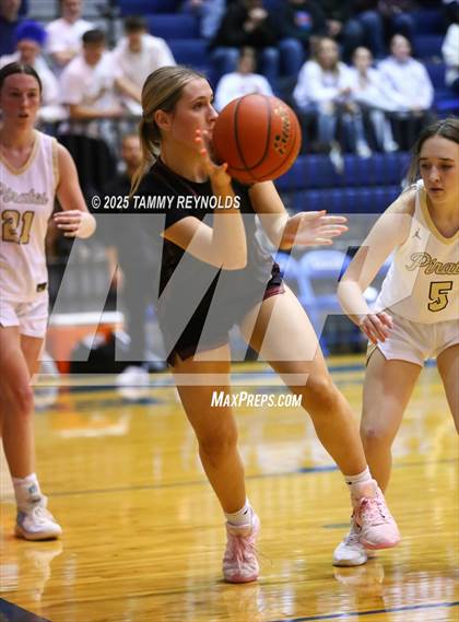 Thumbnail 2 in Perrin-Whitt vs. Saint Jo (UIL Basketball 1A D1 Region 3 Bi-District) photogallery.