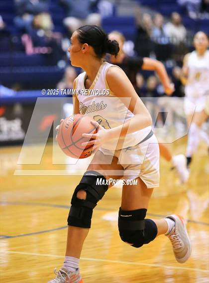 Thumbnail 3 in Perrin-Whitt vs. Saint Jo (UIL Basketball 1A D1 Region 3 Bi-District) photogallery.