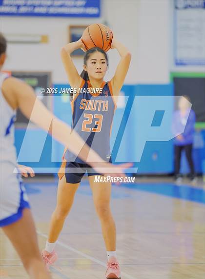 Thumbnail 3 in Great Neck South @ Port Washington photogallery.