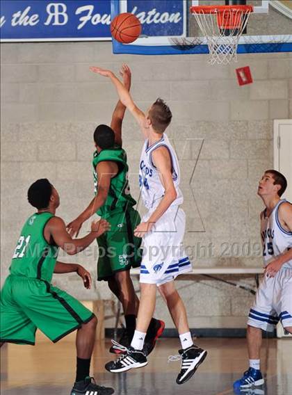 Thumbnail 2 in Rancho Bernardo vs Lincoln (MaxPreps Holiday Classic) photogallery.