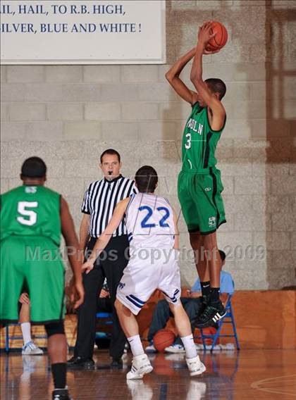 Thumbnail 2 in Rancho Bernardo vs Lincoln (MaxPreps Holiday Classic) photogallery.