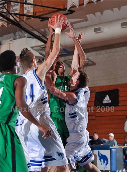 Thumbnail 1 in Rancho Bernardo vs Lincoln (MaxPreps Holiday Classic) photogallery.