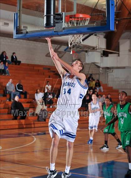 Thumbnail 2 in Rancho Bernardo vs Lincoln (MaxPreps Holiday Classic) photogallery.