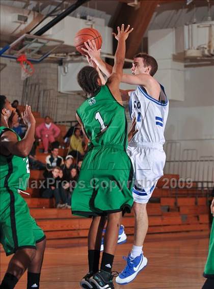 Thumbnail 3 in Rancho Bernardo vs Lincoln (MaxPreps Holiday Classic) photogallery.