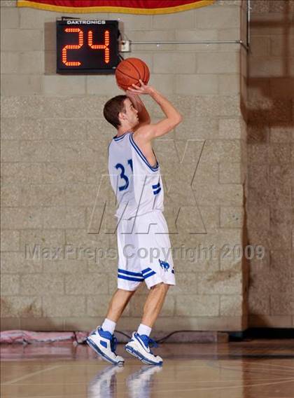 Thumbnail 3 in Rancho Bernardo vs Lincoln (MaxPreps Holiday Classic) photogallery.
