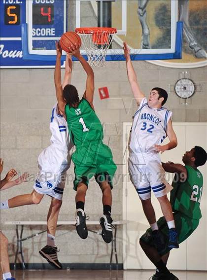 Thumbnail 1 in Rancho Bernardo vs Lincoln (MaxPreps Holiday Classic) photogallery.